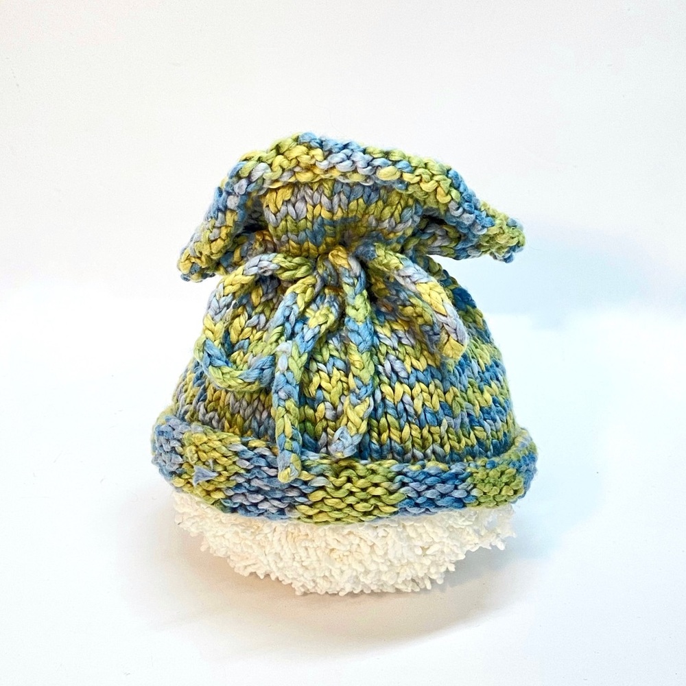 NWT Newborn Funnel Top Beanie Hat with Tie in Organic Cotton Size Newborn